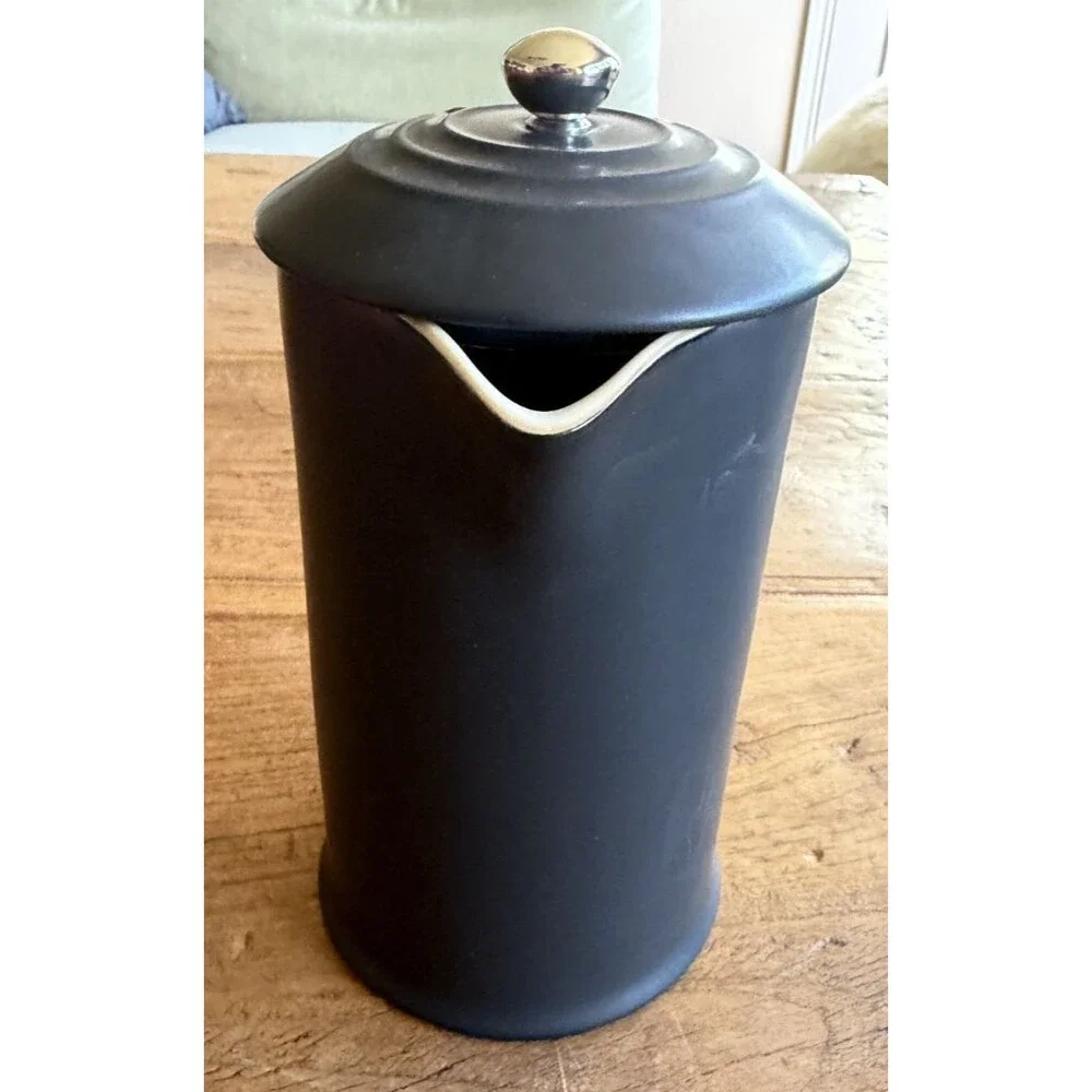 Le Creuset Stoneware 34 oz 1 Liter French Press Licorice Matte Black NEW